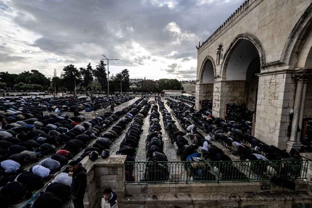 Mescid-i Aksa'da bayram sabahı | 60 bin Müslüman namaz kıldı - 8