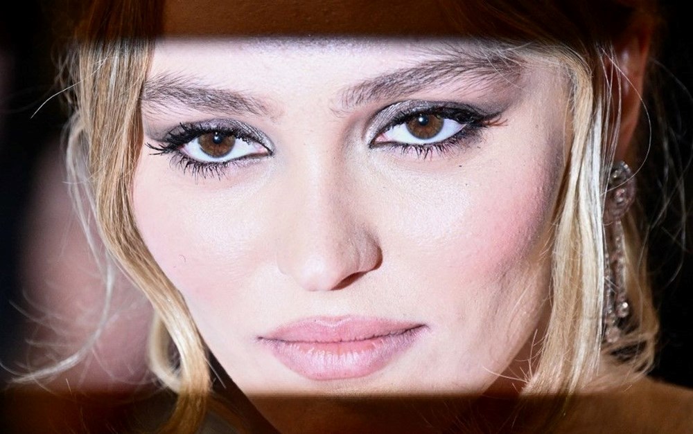 Lily-Rose Depp çıplaklık ve müstehcenlik eleştirilerine maruz kalan dizisini savundu - 6