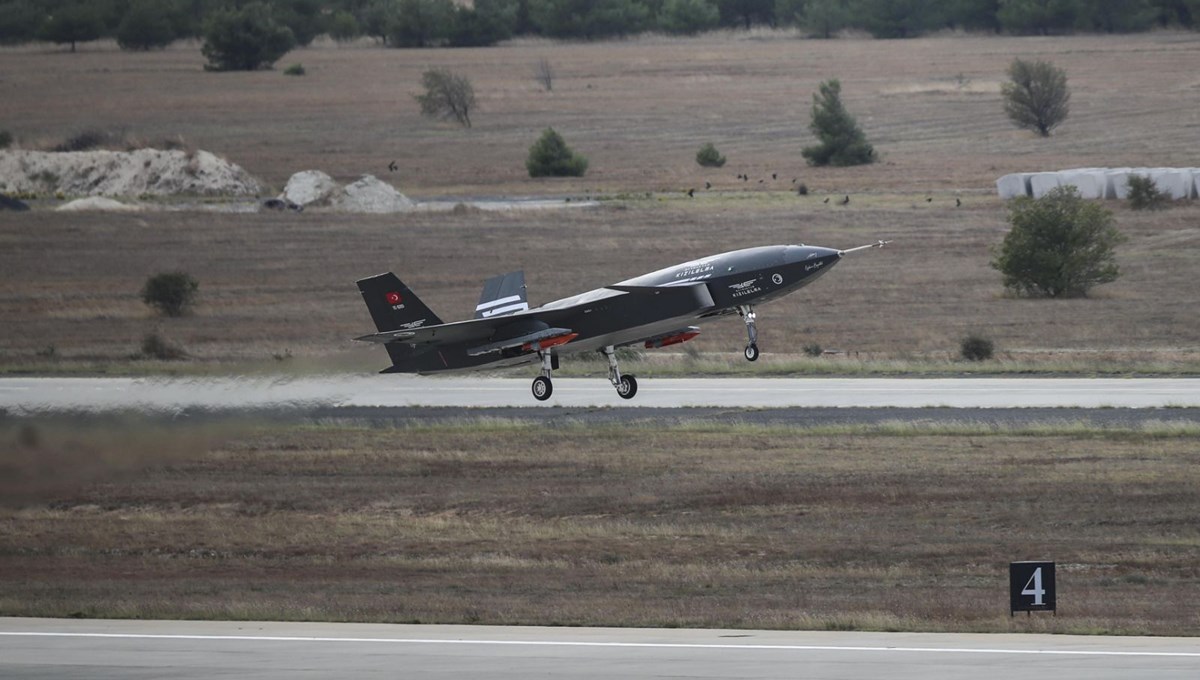 Bayraktar KIZILELMA ilk kez mühimmatlı uçtu