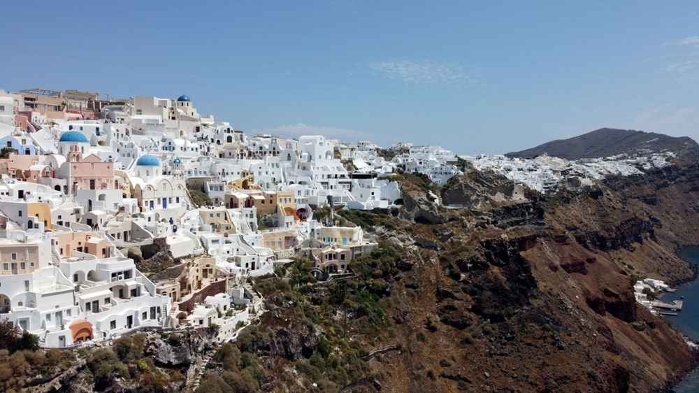 Santorini'den büyük kaçış! Ek uçak seferleri kondu, gemiler art arda kalkıyor - 8