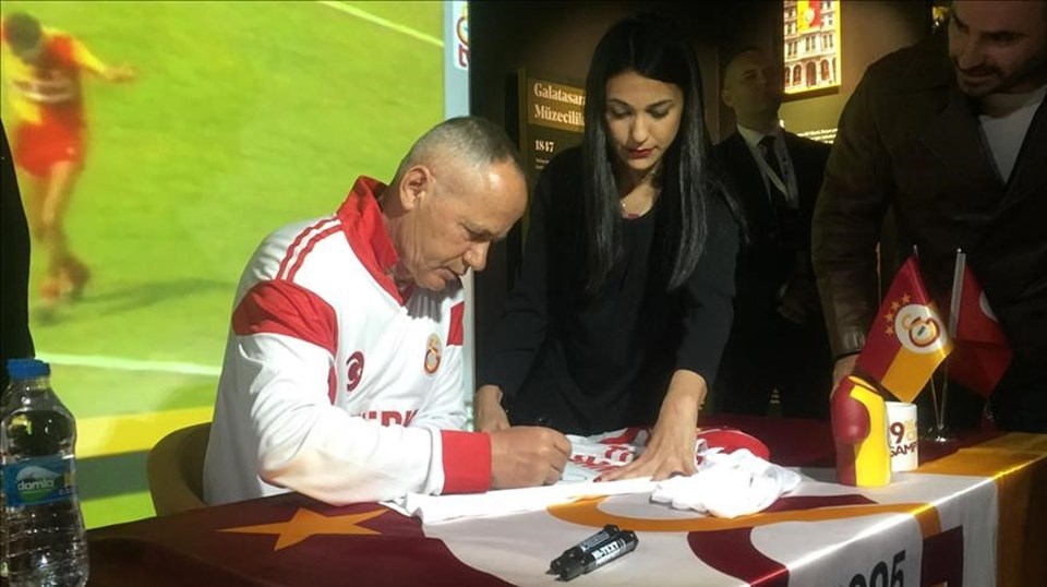 Galatasaray'ın efsanesi Cevad Prekazi felç geçirdi: Durumu stabil - 1