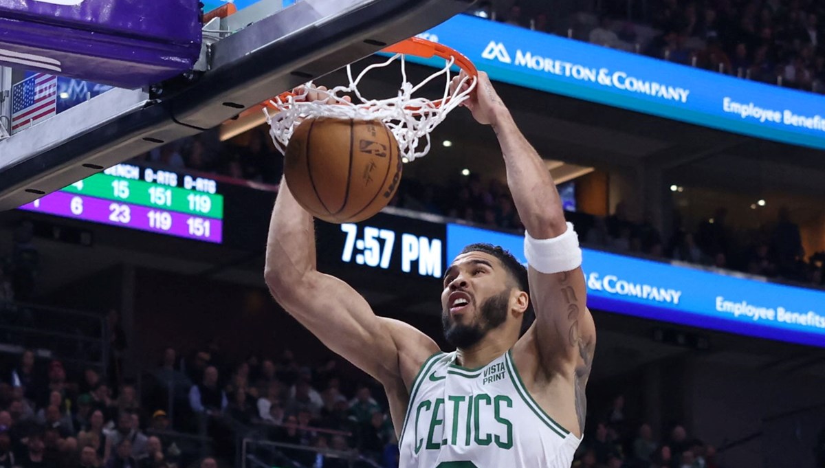 NBA'de Boston Celtics, play-off'ları garantileyen ilk takım oldu NBA'de Boston Celtics, play-off'ları garantileyen ilk takım oldu