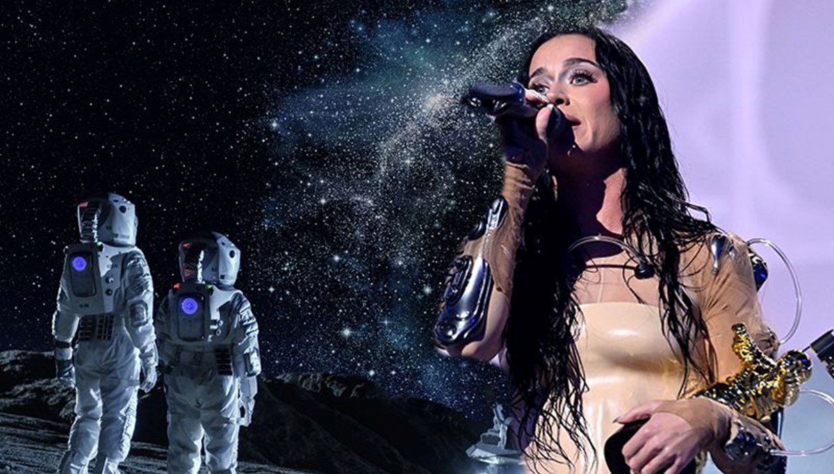 ABD'li şarkıcı Katy Perry uzay yolcusu
