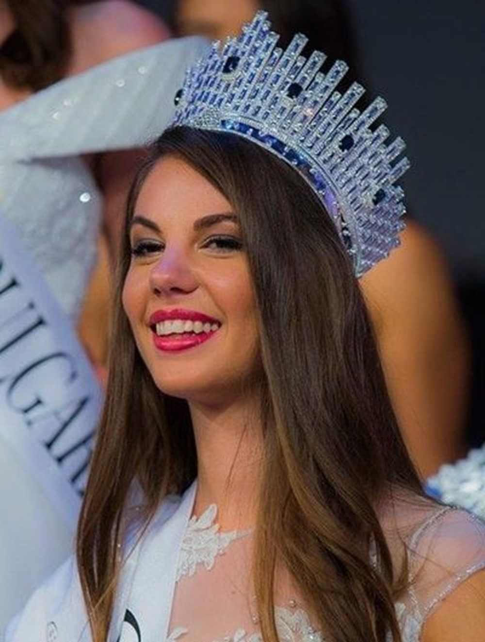 Miss Turkey Universe 2018 güzeli Tara Madelein De Vries Tayland'da ...