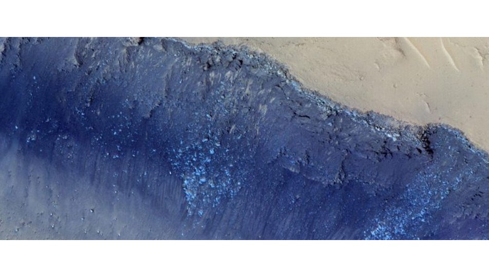 Mars'taki Cerberus Fossae oyukları görüntülendi