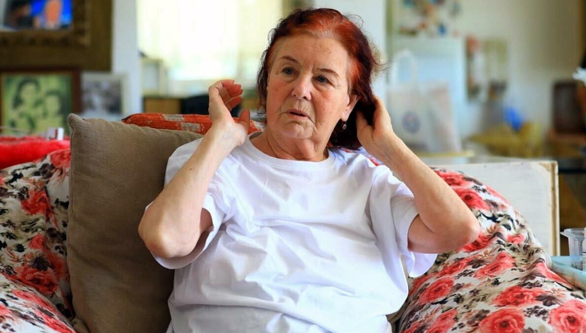 Sanatçı Fatma Girik hastaneye kaldırıldı