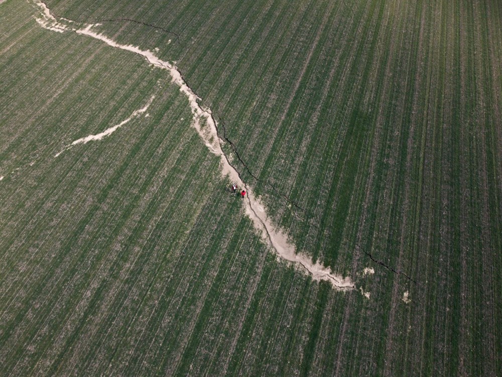 Fay hattının geçtiği köy enkaza döndü - 10