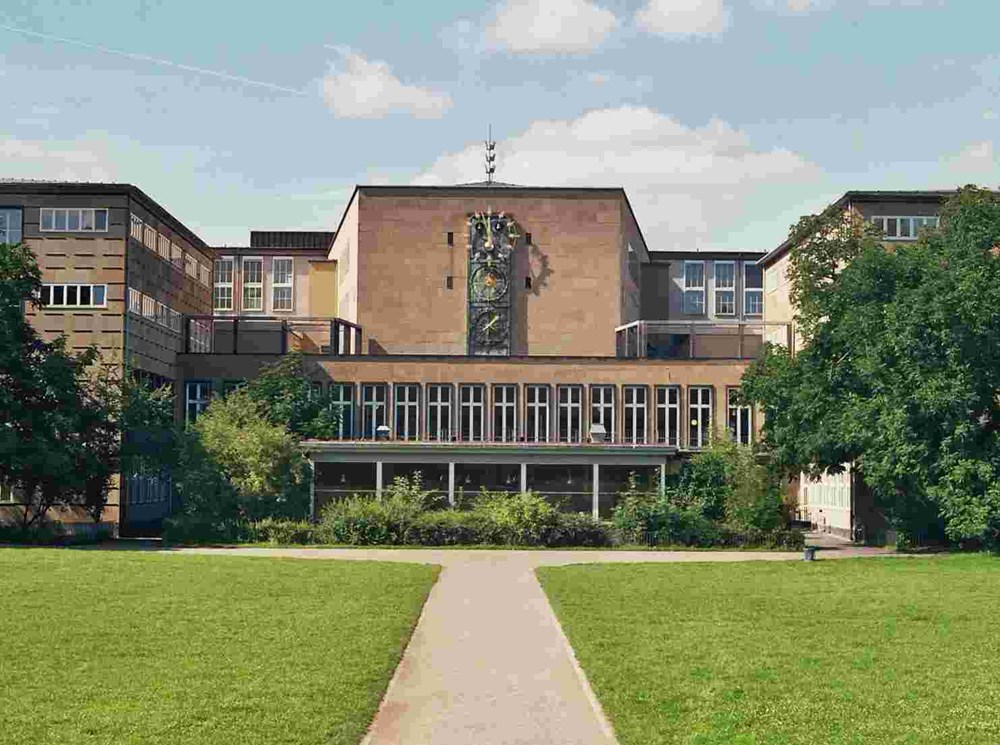 Yurtdisinda Ucretsiz Okuyabileceginiz Universiteler