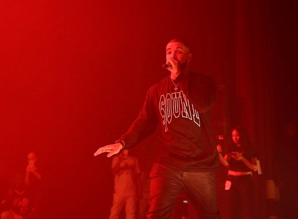 En saçma konser trendi bitmiyor: Bu defa Harry Styles gözünden vuruldu - 8