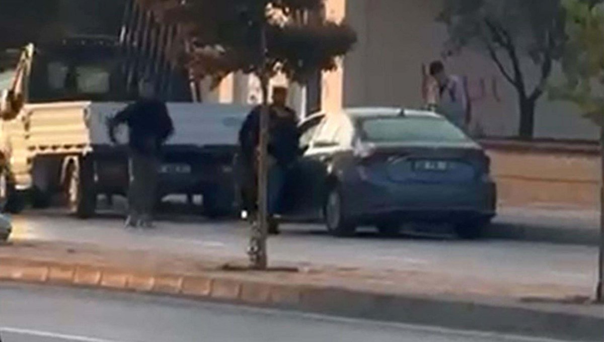 Okul müdürüne silahlı saldırıya üç gözaltı Okul müdürüne silahlı saldırıya üç gözaltı