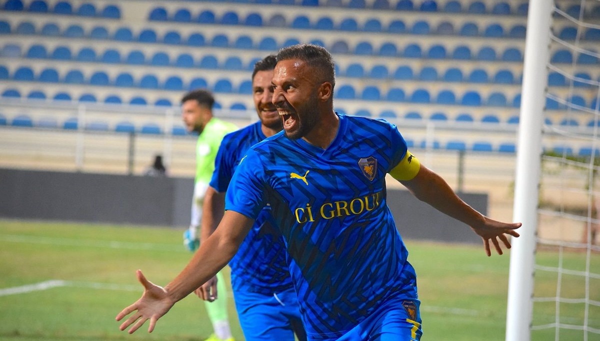 Yasin Öztekin, Bucaspor 1928'i zirveye taşıyor Yasin Öztekin, Bucaspor 1928'i zirveye taşıyor