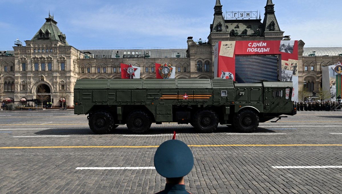 Rusya'dan Finlandiya'nın NATO üyeliğine saatler kala yeni hamle: İskender füze sistemini Belarus'a teslim etti Rusya'dan Finlandiya'nın NATO üyeliğine saatler kala yeni hamle: İskender füze sistemini Belarus'a teslim etti