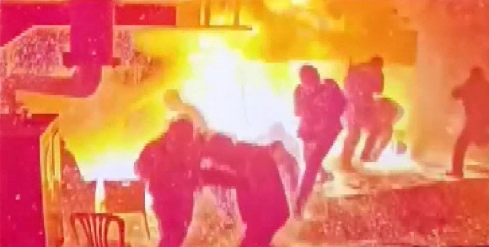 Hatay'da fabrikada patlama: 2'si ağır 13 işçi yaralı - 1