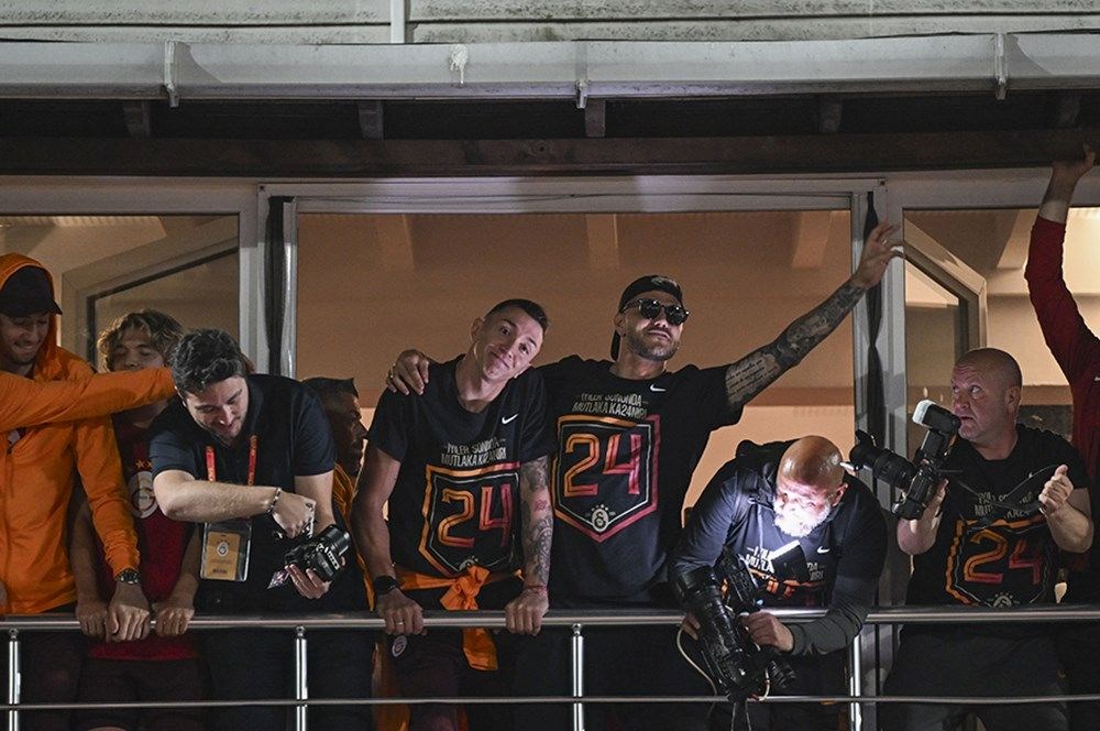 Florya'da şampiyonluk kutlaması: Icardi Ali Koç forması giydi - 4