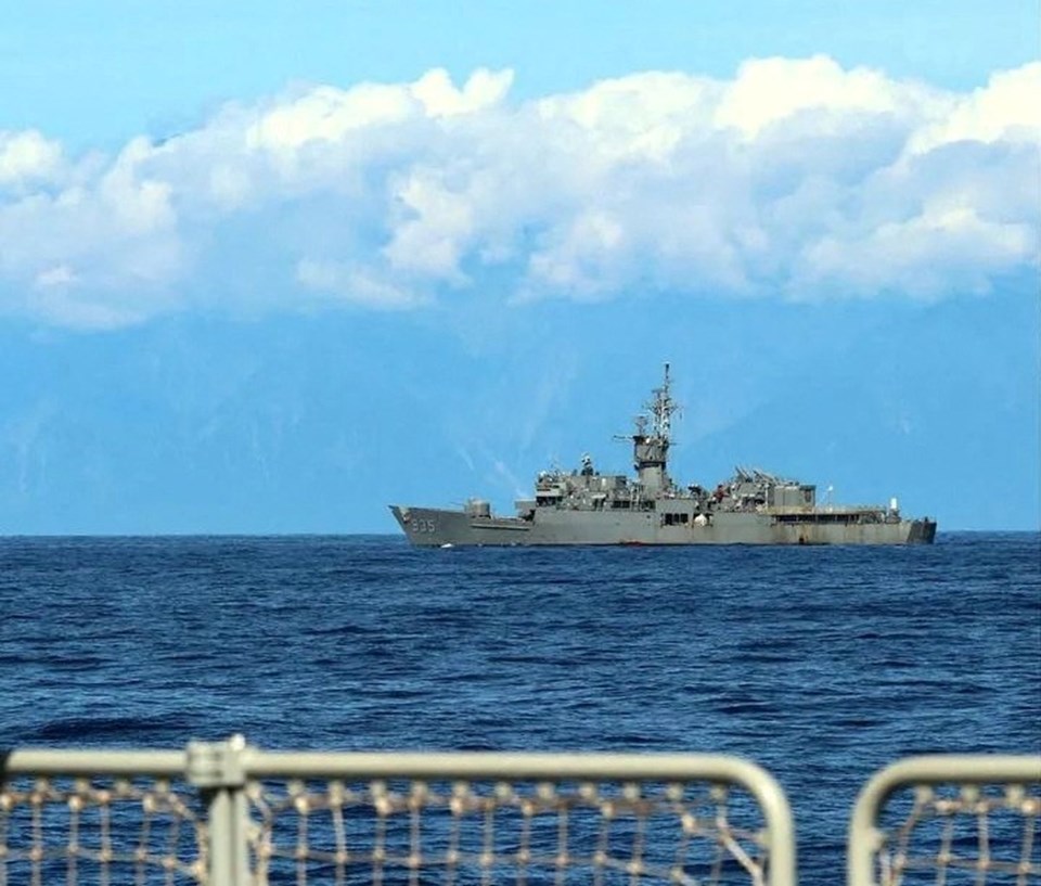 Çin'in askeri tatbikatı devam ediyor: Tayvan etrafında 39 savaş uçağı 13 gemi - 1