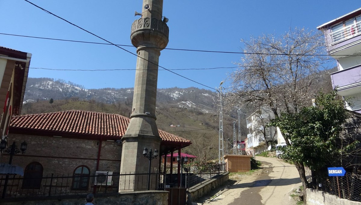 Giresun'da 500 yıllık cami: Duvarlardaki resimler yumurta akıyla yapılmış