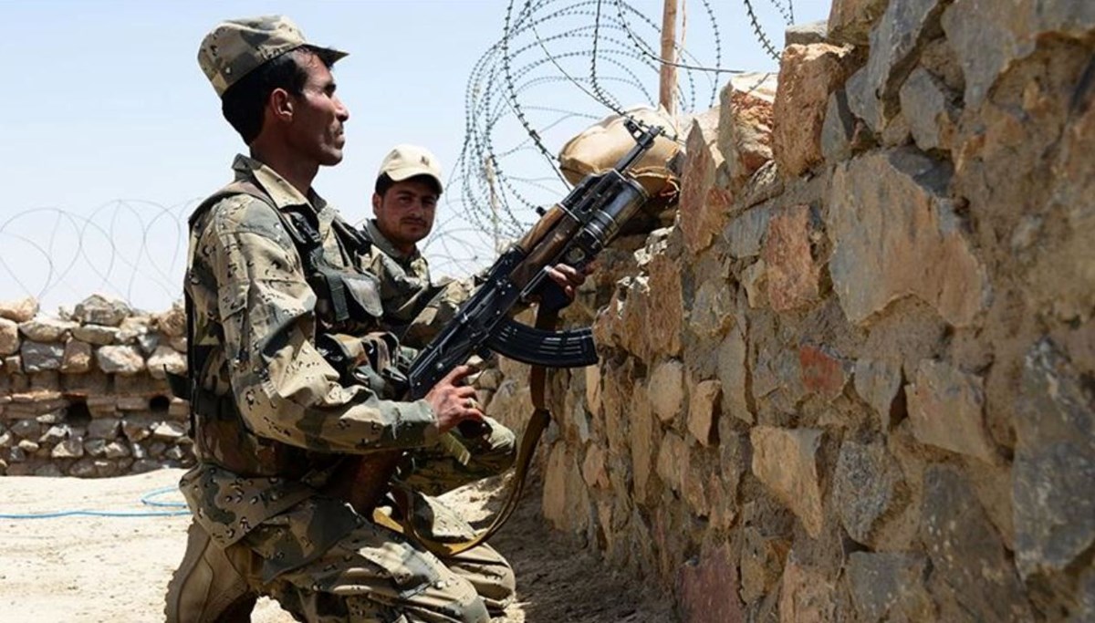 Pakistan'dan Afganistan'a gözdağı