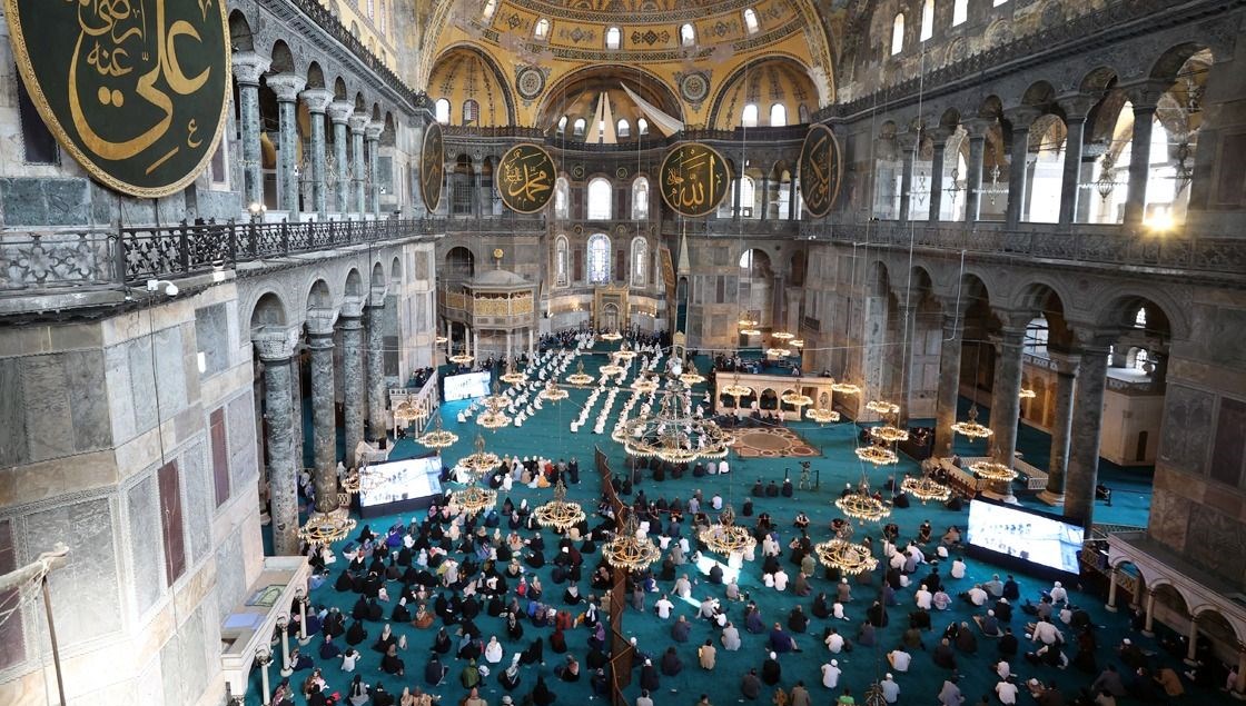 Ayasofya'nın kapısını kıran sanığa hapis cezası