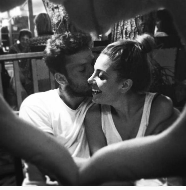 burcu binici beni yazmeen ile aldatti