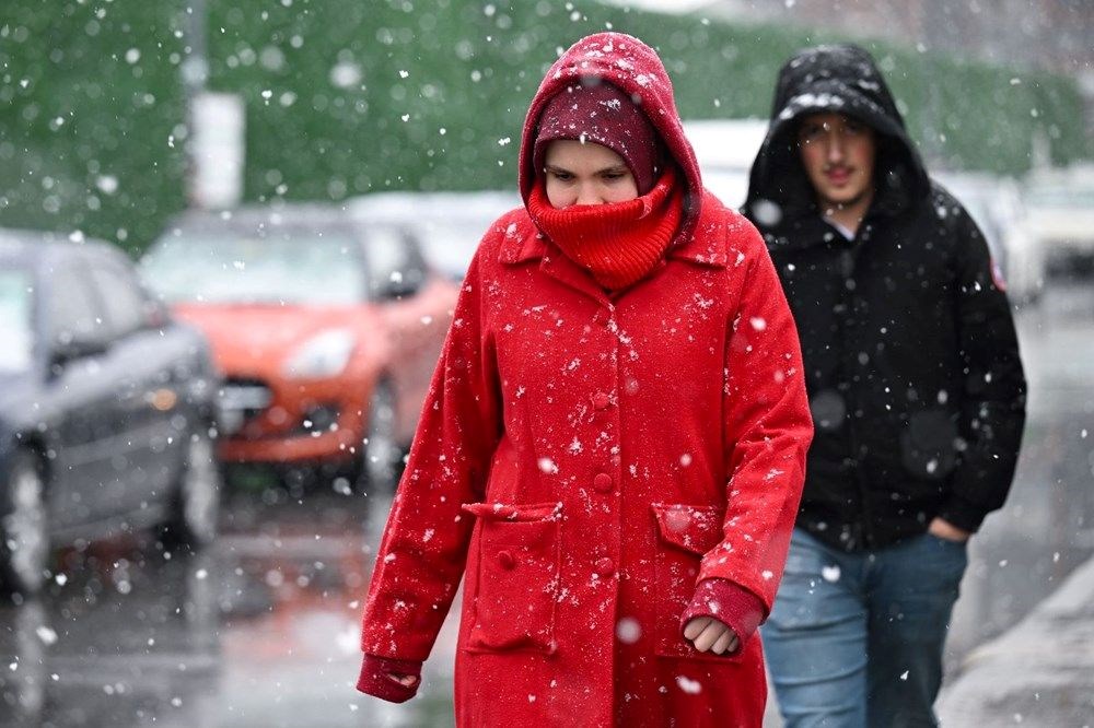 Kış daha bitmedi... İstanbul ve Ankara'da kar alarmı: Sıcaklık 12 derece azalacak - 4