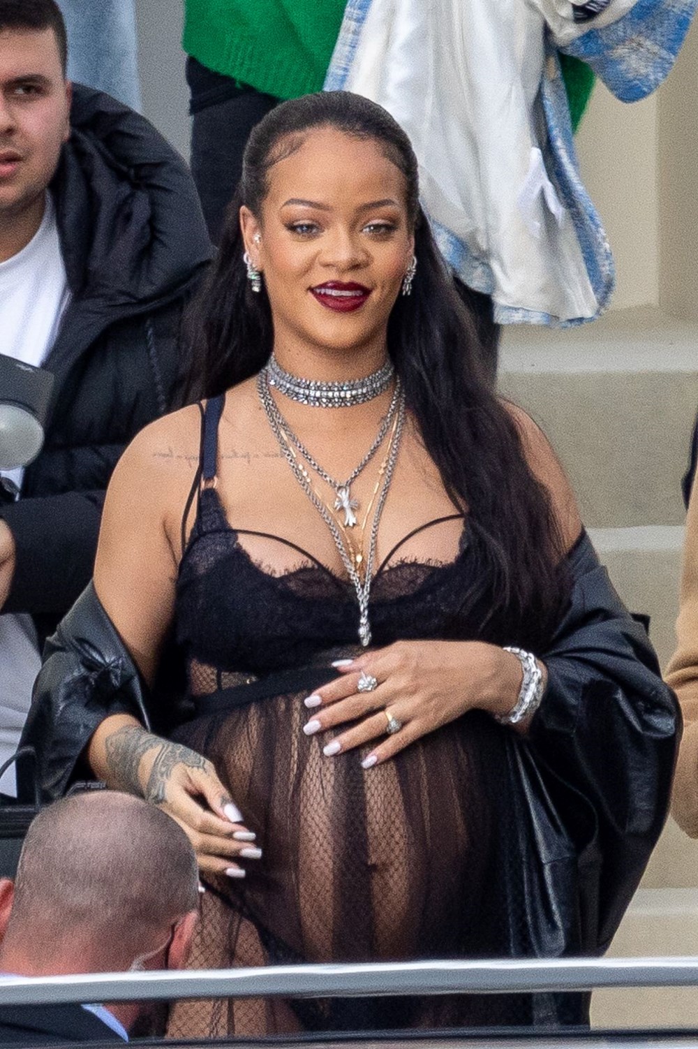 Rihanna'nın cesur hamile stili - 3