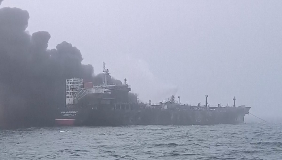 Kuzey Denizi'nde zehirli çarpışma: Kaza alanı yasaklı bölge ilan edildi Kuzey Denizi'nde zehirli çarpışma: Kaza alanı yasaklı bölge ilan edildi