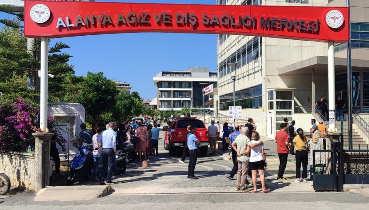 Alanya Ağız ve Diş Sağlığı Merkezi'nde yangın Alanya Ağız ve Diş Sağlığı Merkezi'nde yangın