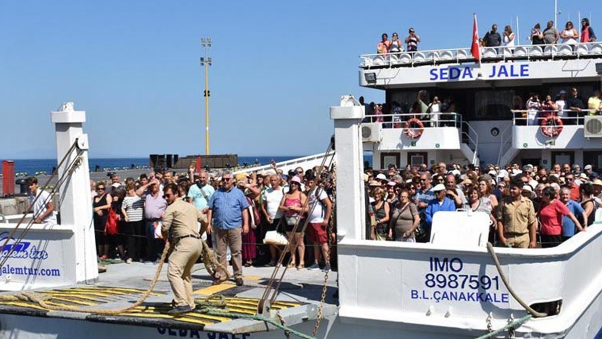 Dikili Ile Midilli Arasinda Feribot Seferleri Basladi Ntv