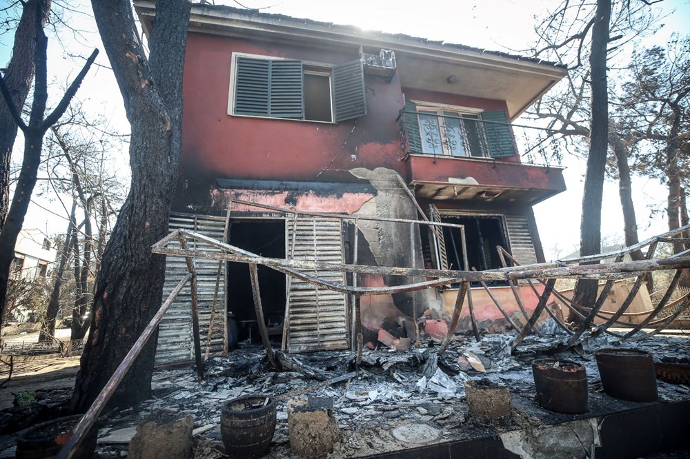 Çanakkale'de yangının izleri: Evler ve araçlar kül oldu - 9