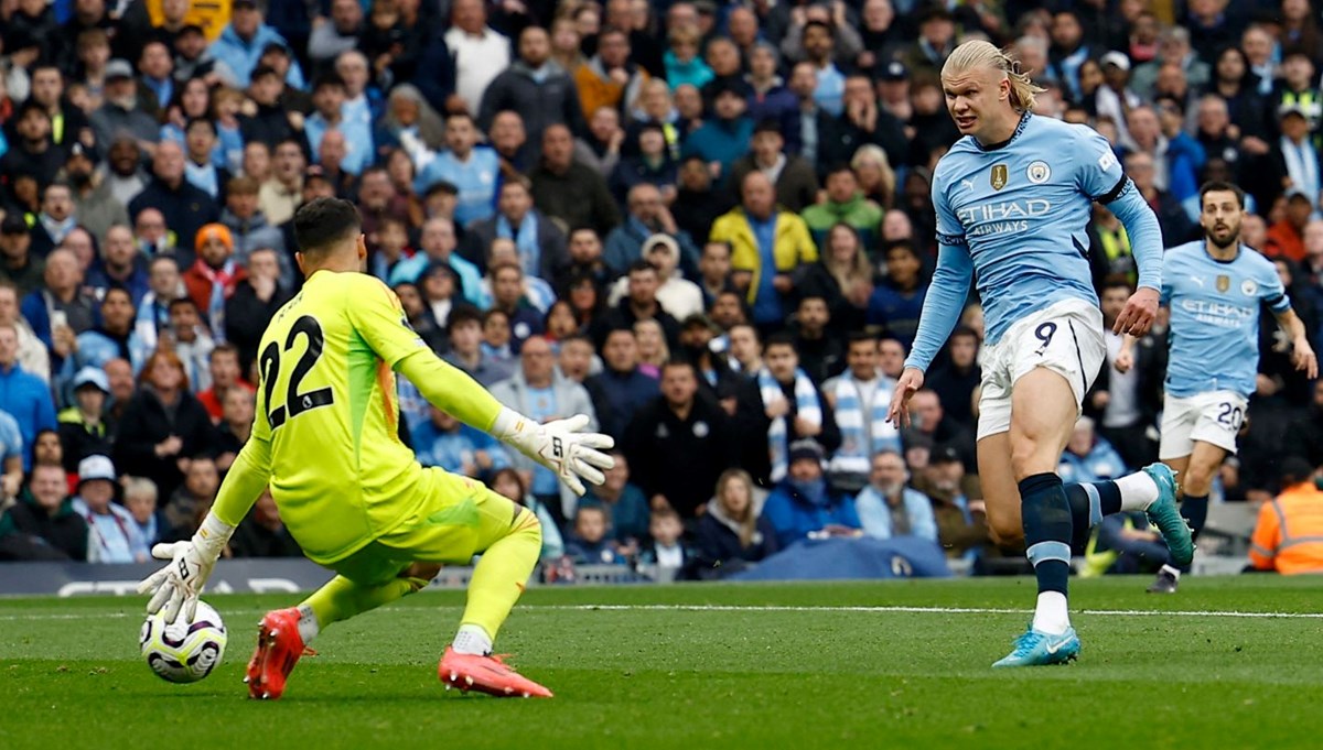 Haaland gollerine devam ediyor: Ronaldo'yu yakaladı