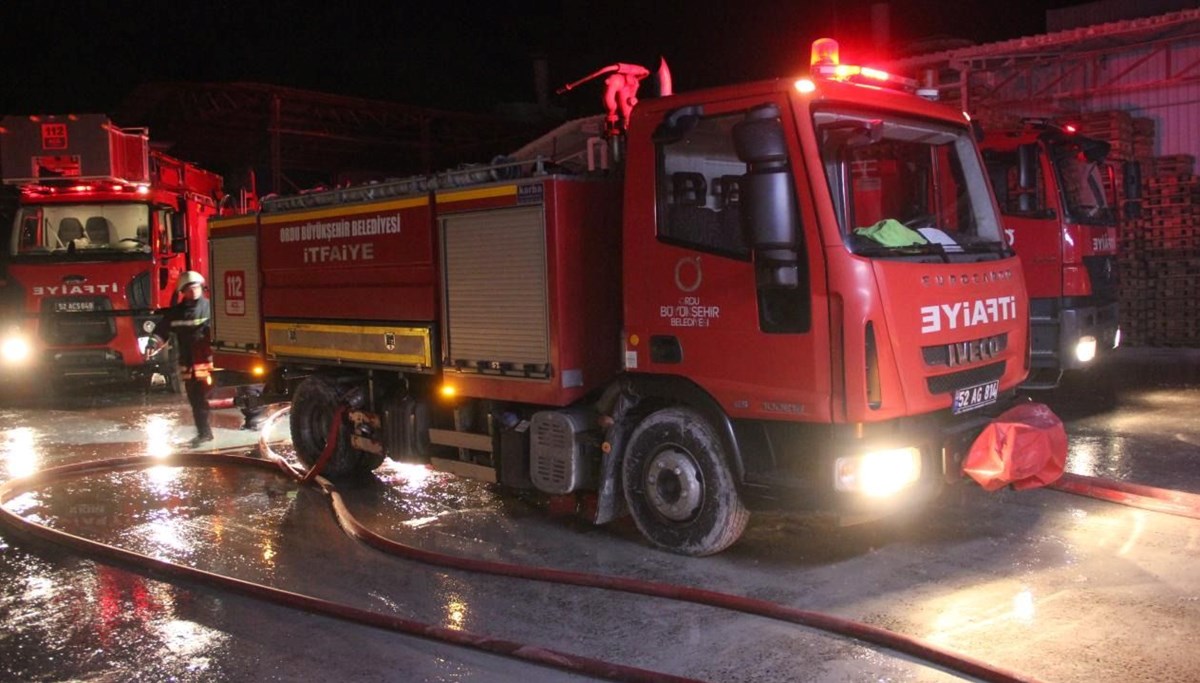 Doğalgaz kokusu paniğe neden oldu: Bölgeye itfaiye ve polis sevk edildi