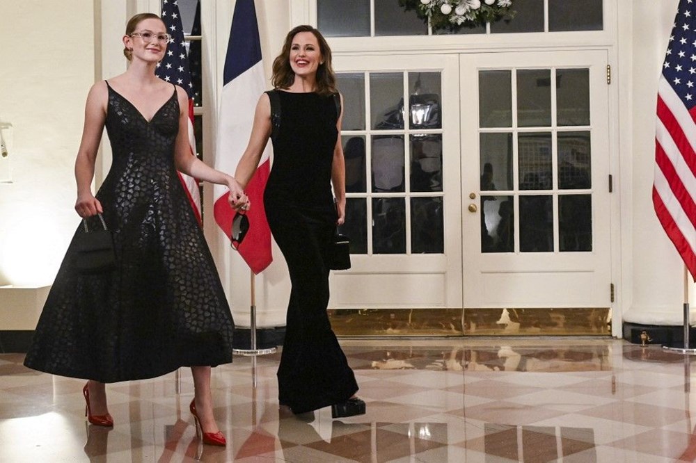 Jennifer Garner'ın mutluluk gözyaşları: Kızı liseden mezun oldu - 2
