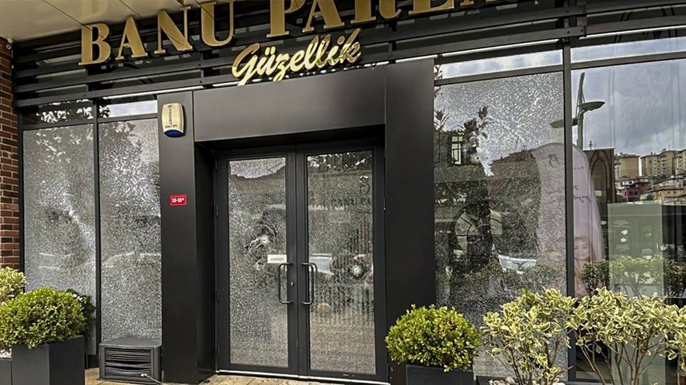 Polat çifti silahlı saldırı davasında hakim karşısında |
Dilan Polat gözyaşlarını tutamadı: “Daltonlar çetesini tanımıyorum” - 13
