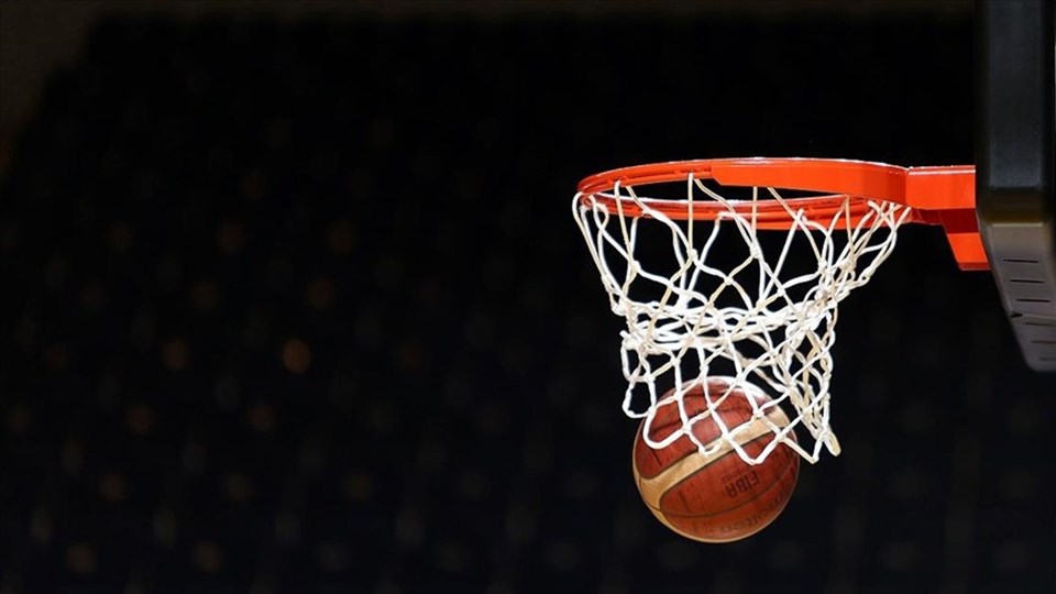 İtalya'da basket maçından sonra holiganlar otobüs şoförünü taşla öldürdü - 1