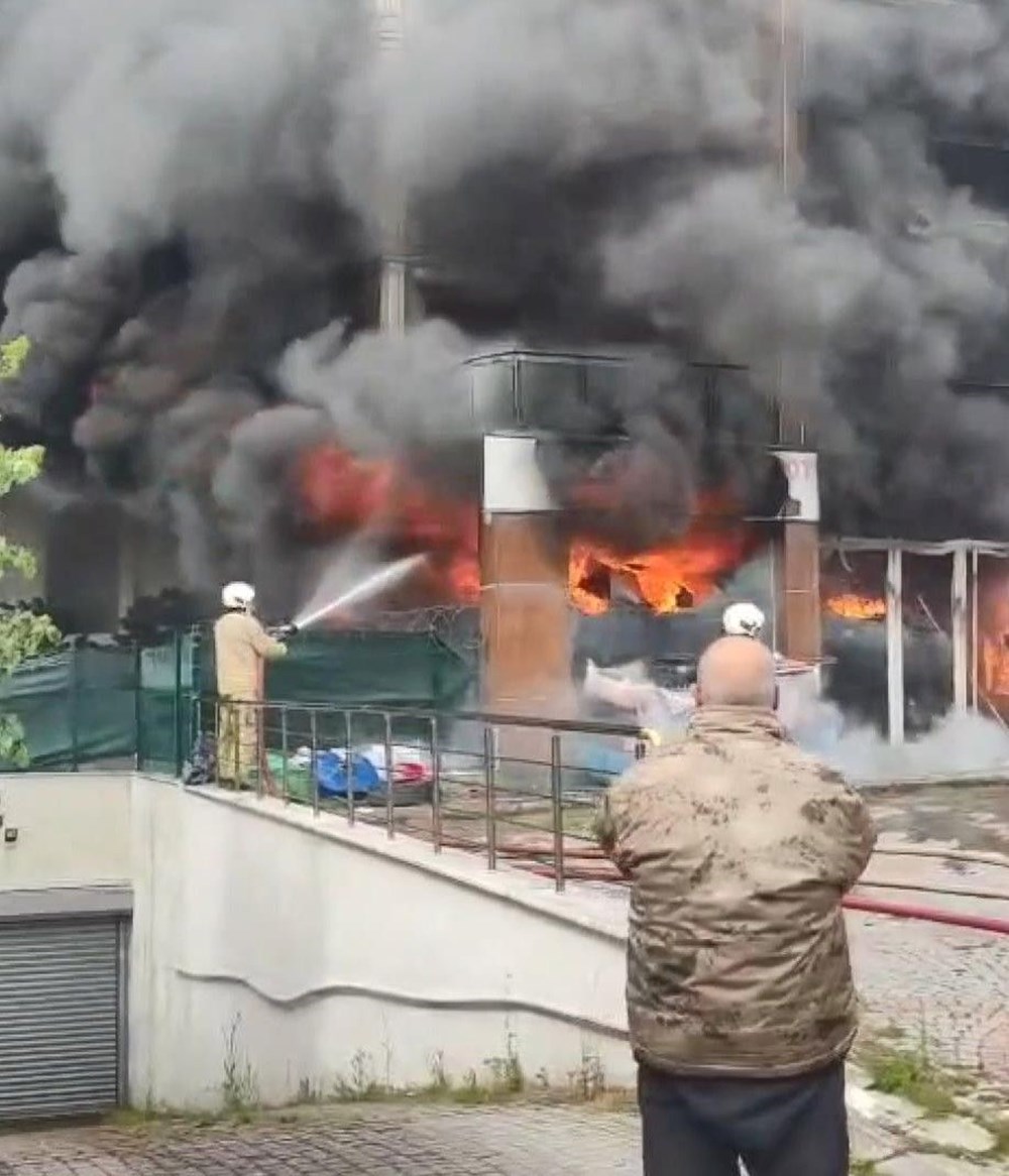 İstanbul'da yangın paniği: Alevler bir anda büyüdü - 3