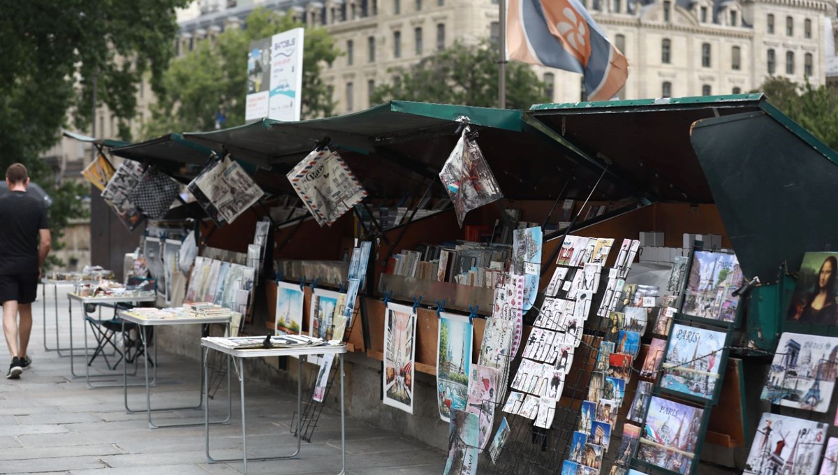 Paris'teki sahaflara Olimpiyat Oyunları için kapanma emri Paris'teki sahaflara Olimpiyat Oyunları için kapanma emri
