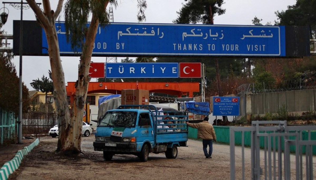 Ticaret Bakanlığı Suriyeli yetkililerle görüştü: Ekonomi, ticari ilişkiler ve gümrük ücretlerinde yeni yol haritası Ticaret Bakanlığı Suriyeli yetkililerle görüştü: Ekonomi, ticari ilişkiler ve gümrük ücretlerinde yeni yol haritası