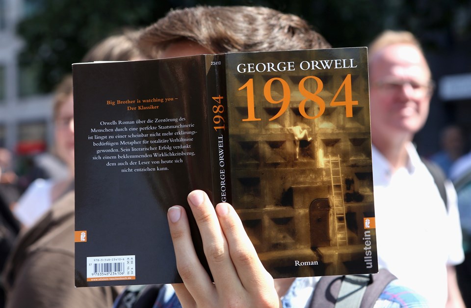 George Orwell'in eserlerinin 70 yıllık telif süresi bitti, film projlerinin önü açıldı - 3