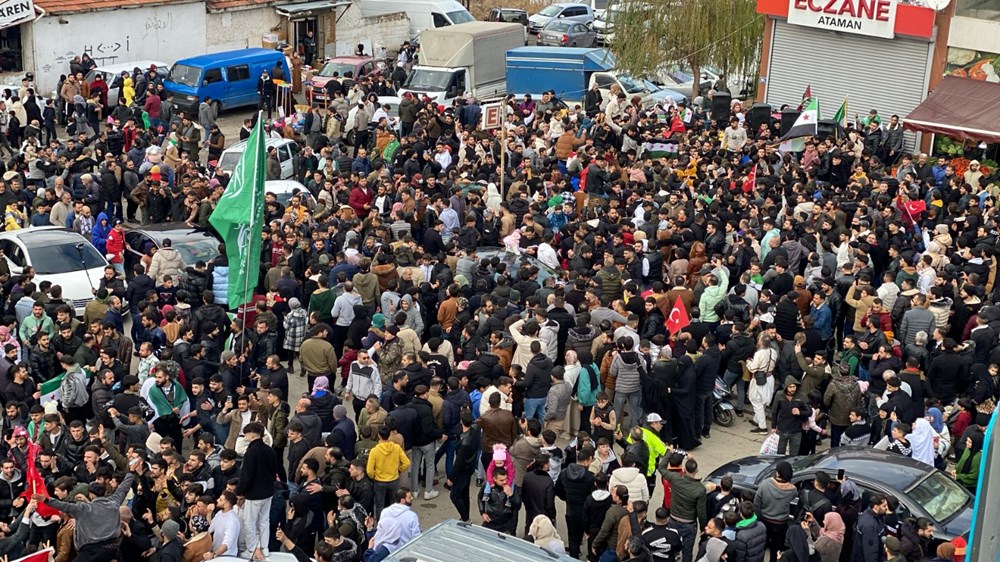 Türkiye'deki Suriyelilerden kutlama: "Artık özgürüz, herkes vatanına dönsün" - 9