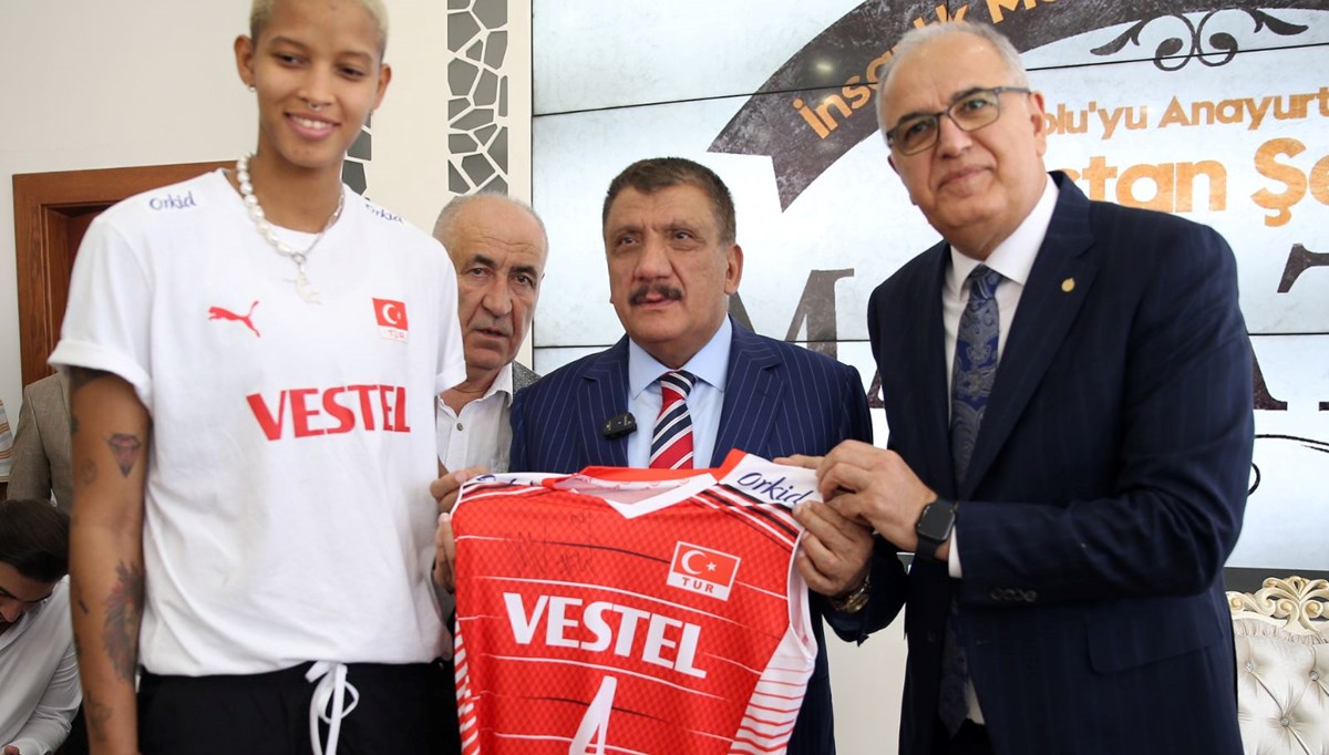 A Milli Kadın Voleybol Takımı'nın yıldızı Melissa Vargas Malatya'da: Memleketine hoş geldin A Milli Kadın Voleybol Takımı'nın yıldızı Melissa Vargas Malatya'da: Memleketine hoş geldin