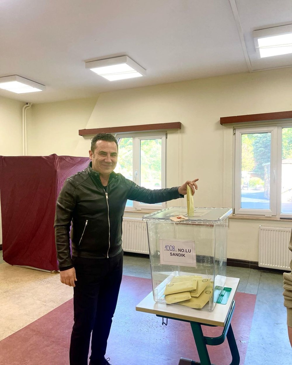 Ünlü isimler oylarını böyle kullandı - 6