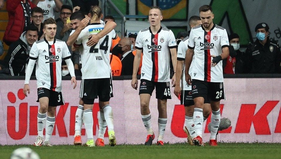 Beşiktaş - Sporting Lizbon (Canlı Anlatım)