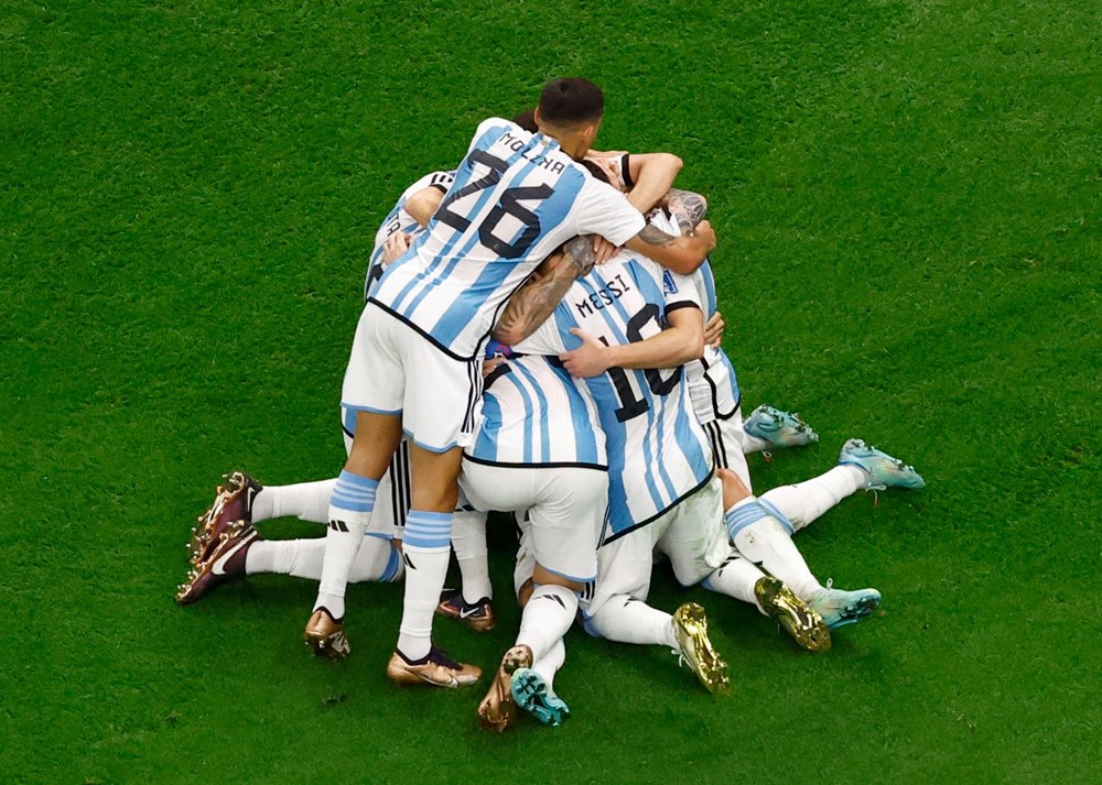 Dünya Kupası 2022 Katar'da şampiyon belli oldu: Messi'li Arjantin Mbappe'li Fransa'ya karşı tarih yazdı - 3