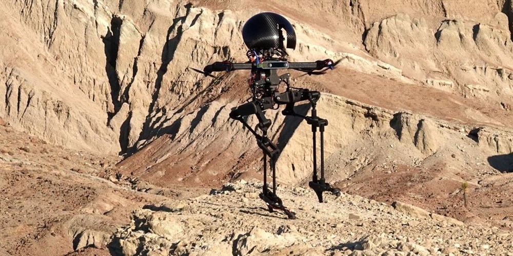 Uçan robot geliştirildi: Leo - 6