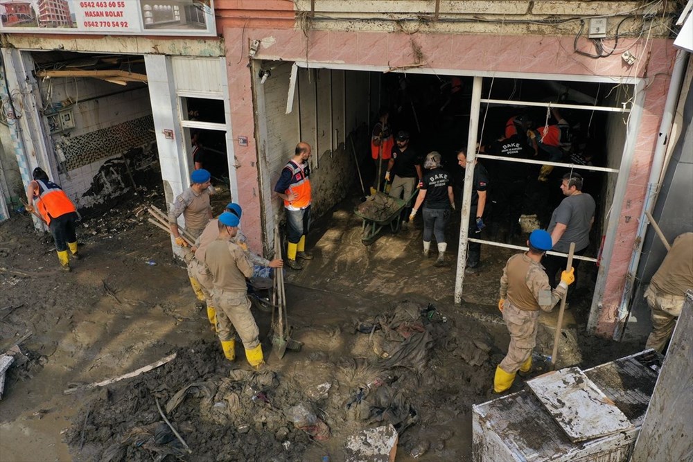 Batı Karadeniz'de sel felaketi: 3 ilde 66 can kaybı - 15