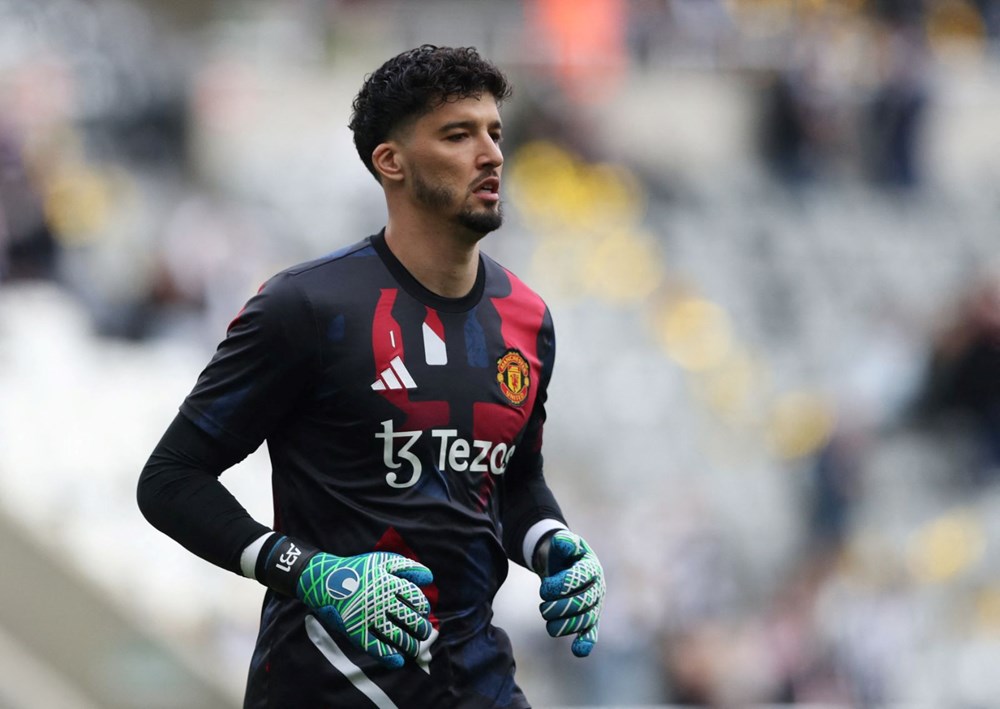 Fenerbahçe'nin eski kaptanı Altay Bayındır, Muhteşem Lig'in bir diğer devine önerildi: "İster misiniz?" 74 LlrYUiX06UGf7AgU2mzqNA