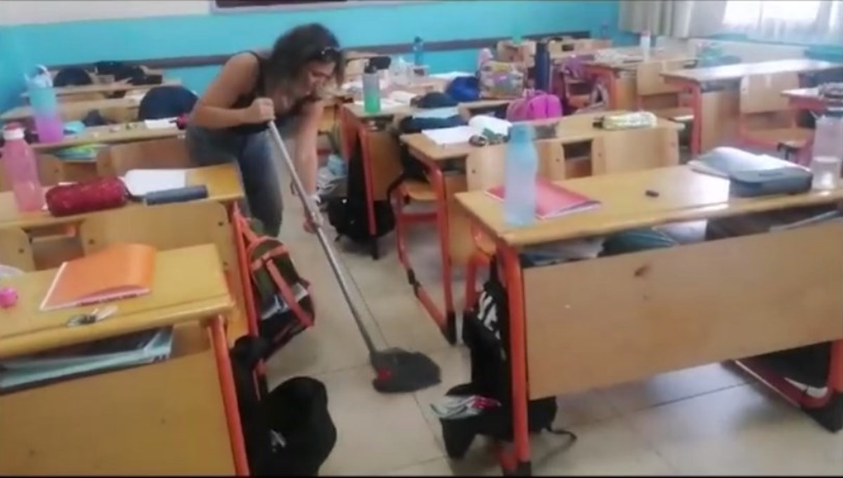 Okullarda temizlik görevlisi sorunu! Okulu veliler temizliyor Okullarda temizlik görevlisi sorunu! Okulu veliler temizliyor