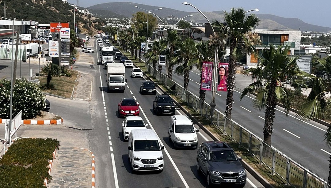 Bayram tatili başlamadan Bodrum'a son 24 saatte 20 bin giriş girdi