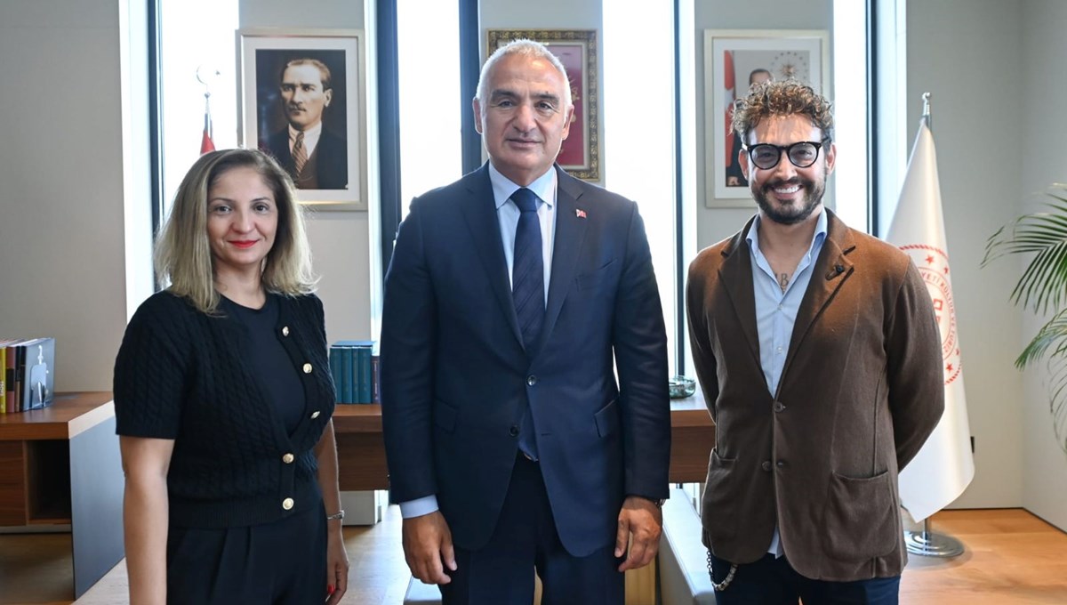 Kültür ve Turizm Bakanı Ersoy, İtalyan şef Danilo Zanna ile bir araya geldi Kültür ve Turizm Bakanı Ersoy, İtalyan şef Danilo Zanna ile bir araya geldi