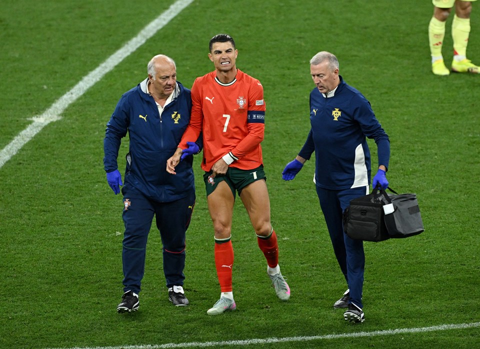 Cristiano Ronaldo final maçında sakatlandı - 1